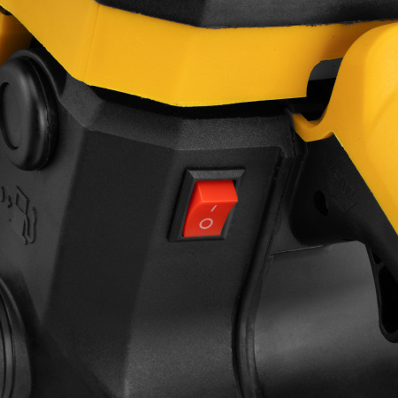 Пила цепная бензиновая DS-5218, шина 45 см, 52см3, 3 л.с., шаг 0.325. паз 1.5 мм, 72 зв Denzel 95237